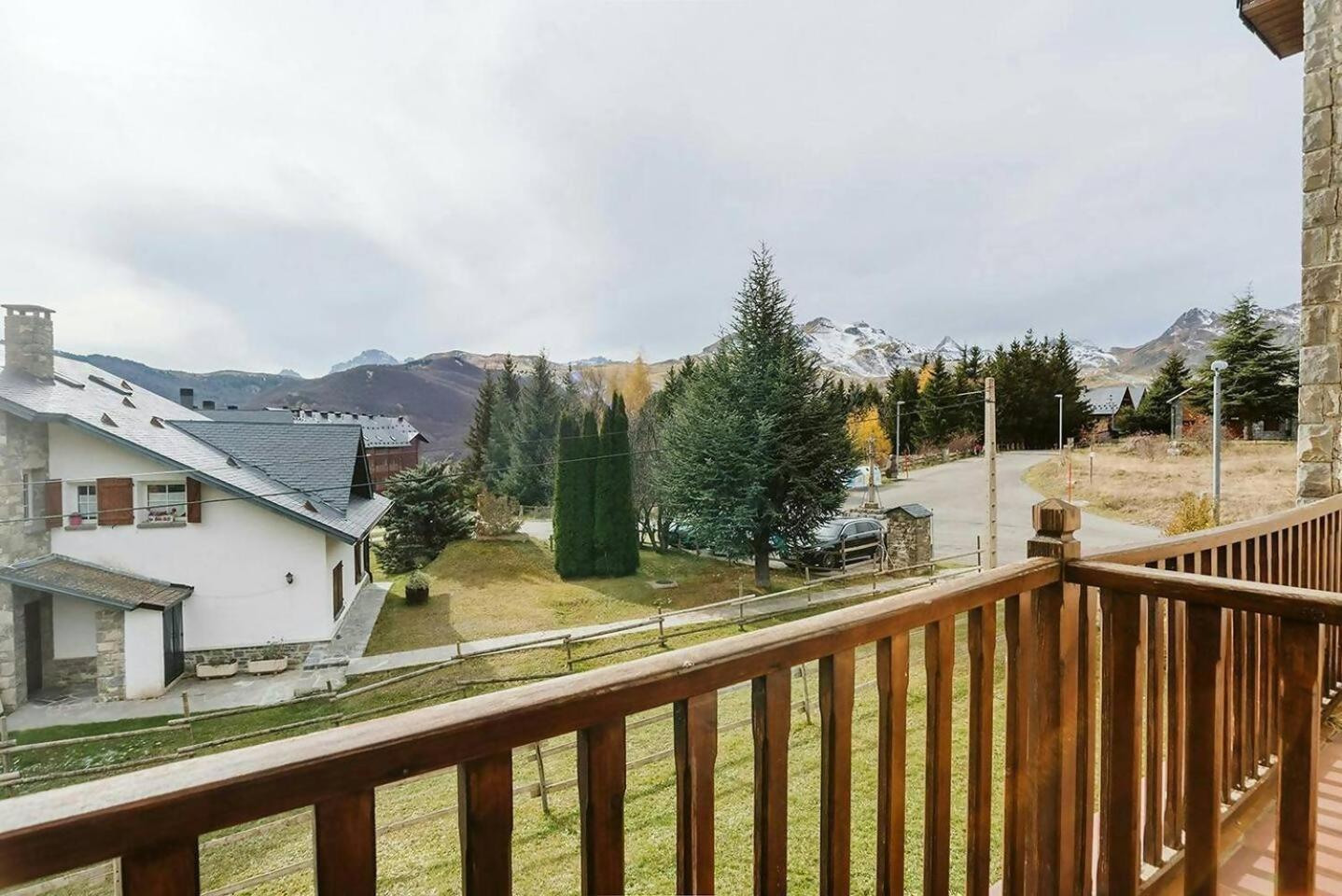 Olympia Tus Mascotas Son Bienvenidas Formigal Esterno foto
